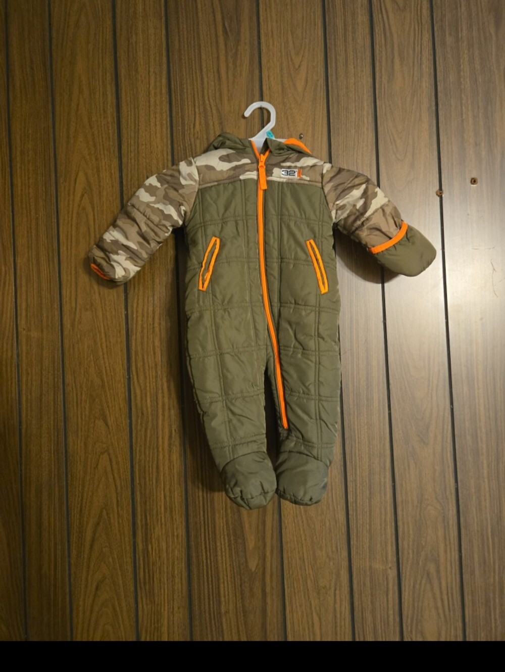 Weatherproof 32° Full Zip Camo Green/Orange Baby Snowsuit Baby Size 6-9 Months